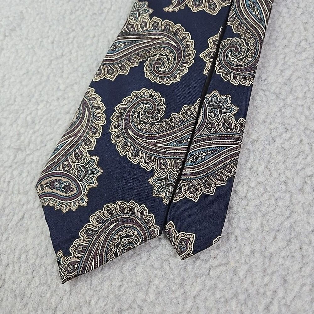 Stafford 100% Silk Tie Blue Paisley Made in USA 4"W x 57"L